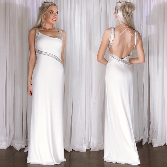 De Laru Dresses & Skirts - White Fitted Homecoming Pageant Prom Bridal Dress